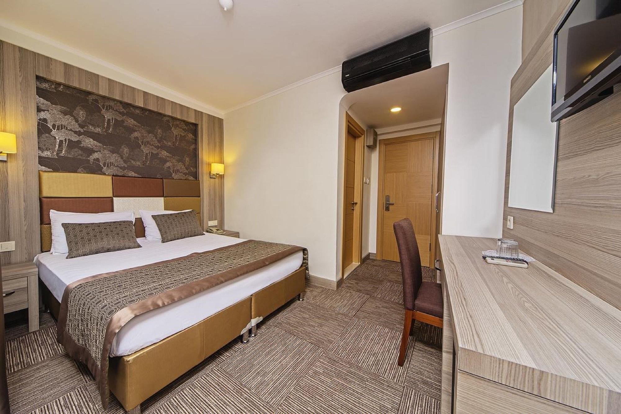 Pera Arya Hotel Istanbul Exterior photo