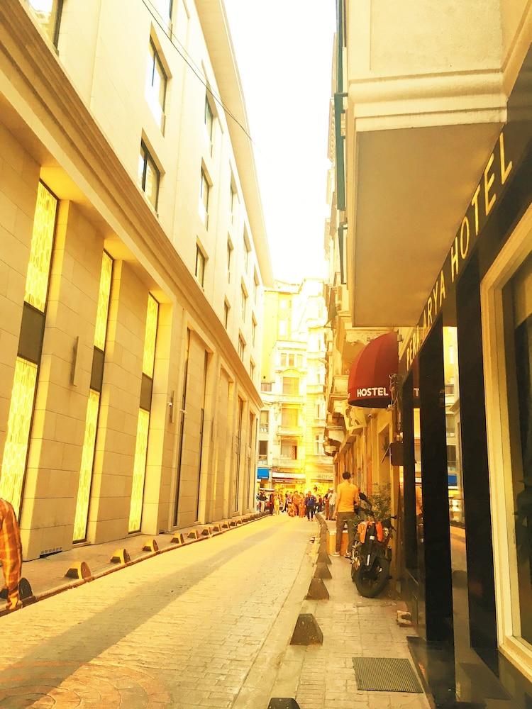 Pera Arya Hotel Istanbul Exterior photo